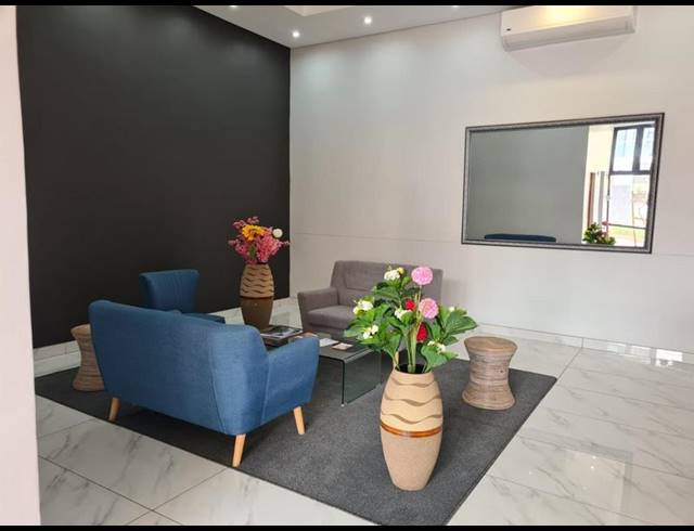 2 BEDROOM APARTMENT FOR SALE IN UMHLANGA RIDGE